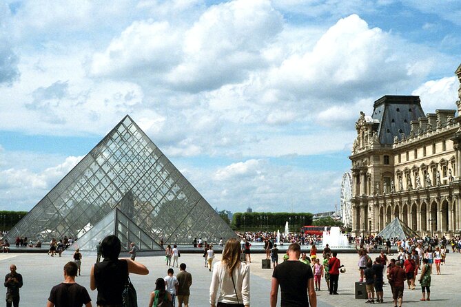Paris: 2-HOUR LOUVRE MUSEUM GUIDED TOUR - Meeting and Pickup