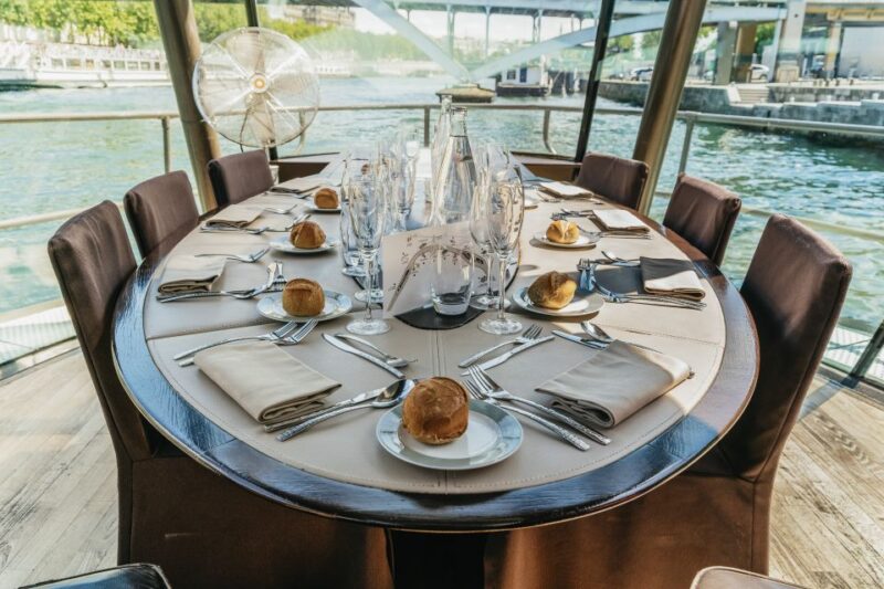 Paris: 2-Hour River Seine Lunch Cruise - Meeting Points
