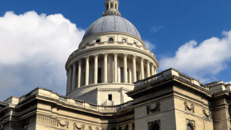 Paris: 2 Hours Emily Tour in a Private Rickshaw Bike - Itinerary Highlights