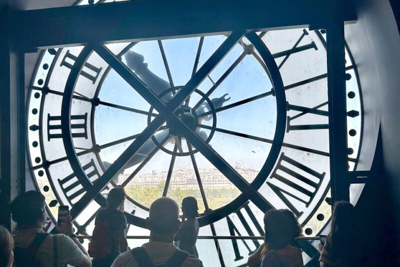 Paris: 2 or 4-Day Museum Pass & Hop-On Hop-Off River Cruise - Validity and Reservations