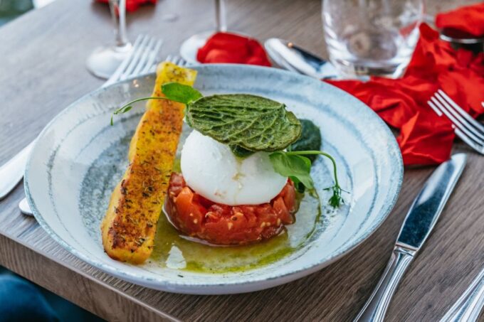 Paris : 3-Course Gourmet Dinner Cruise on Seine River - Cruise Departure Location