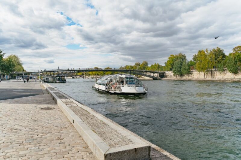 Paris: Batobus Hop-On Hop-Off Sightseeing Cruise - Booking and Cancellation Policy