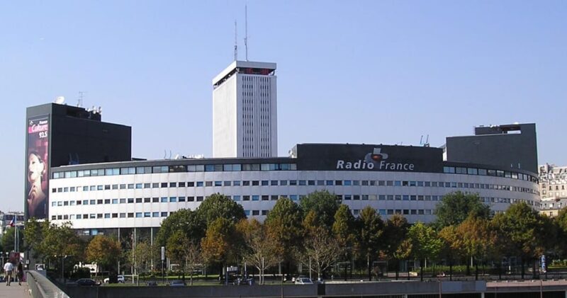 Paris: Beaugrenelle Modern Architecture Walking Tour - Key Points