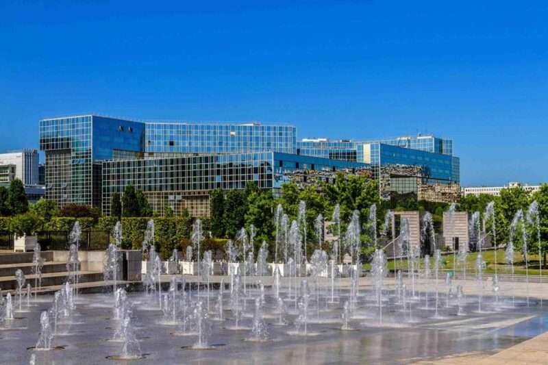 Paris: Beaugrenelle Modern Architecture Walking Tour - Tour Inclusions and Exclusions