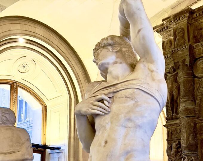 Paris: Best of the Louvre Museum Guided Tour With Mona Lisa - Live Tour Guide