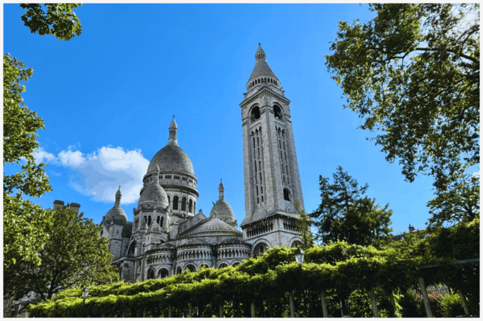 Paris: Bohemian Walking Food Tour With Gourmet Tastings - Food Tastings
