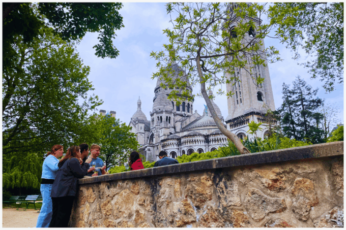 Paris: Bohemian Walking Food Tour With Gourmet Tastings - Tour Duration
