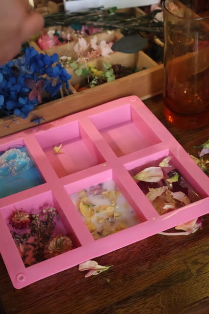Paris: Botanical Handmade Soap Workshop (Melt and Pour Soap) - Highlights