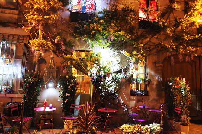 Paris by Night Walking Tour: Ghosts, Mysteries and Legends - Infamous Serial Killers of Paris