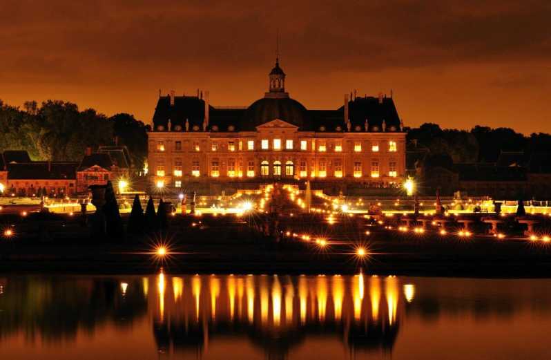 Paris: Candlelit Dinner at Vaux-le-Vicomte by Limousine - Dining Options