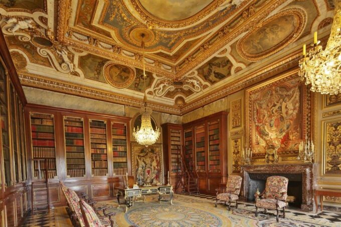 Paris: Candlelit Dinner at Vaux-le-Vicomte by Limousine - Accessibility and Additional Details