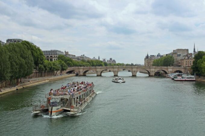 Paris: Catacombs Entry Ticket, Audio Guide, and River Cruise - Important Catacombs Restrictions and Accessibility