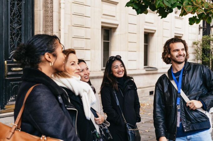 Paris: Chocolate & Patisserie Walking Tour With Tastings - Meeting Point Instructions