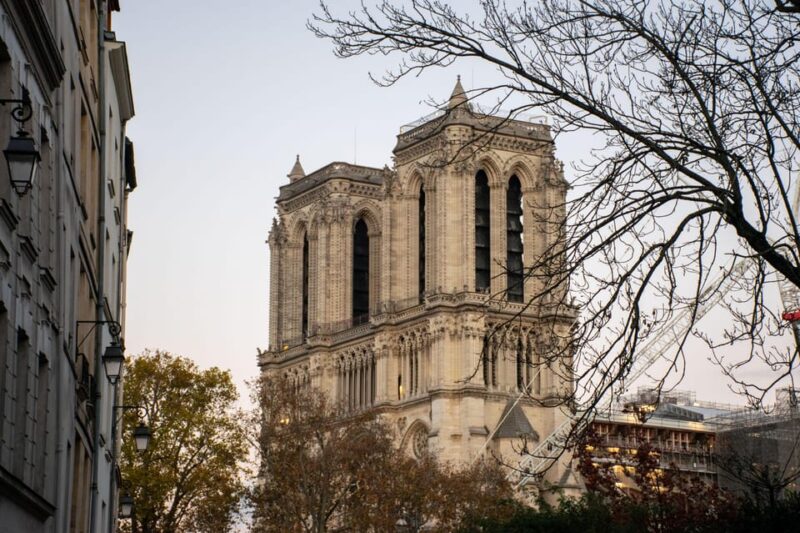 Paris Christmas Food Tour With Local Guide & Seasonal Treats - Recommendations for Local Dining and Entertainment