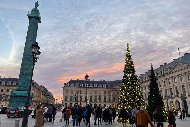 Paris Christmas Lights Small Group Walking Tour With Local Guide - Meeting and End Points