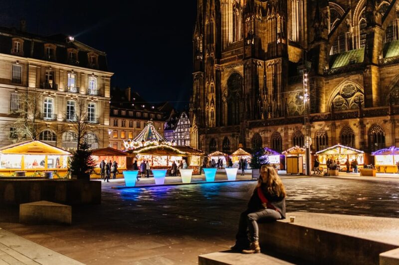 Paris: Christmas Market Guided at Notre Dame & Food Tasting - Itinerary Highlights