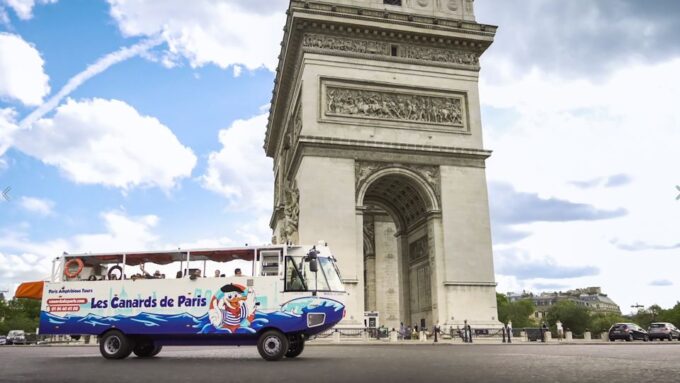 Paris: City and River Seine Tour on an Amphibious Bus - Meeting Point and Arrival Time