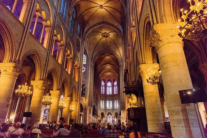 Paris City Center & Louvre Museum Exclusive Guided Tour -Reserved Entry Included - Accessibility Information