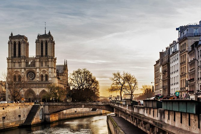 Paris City Center the History of Paris Exclusive Guided Walking Tour - Île De La Cité