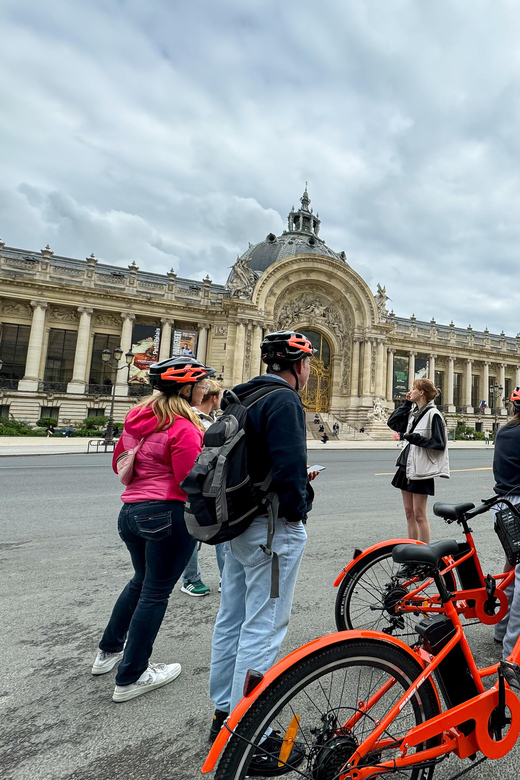 Paris: City Highlights Guided E-Bike Tour - Tour Experience and Itinerary