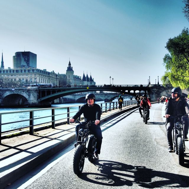 Paris: City Highlights Private Electric Bike Tour With Video - Iconic Landmarks