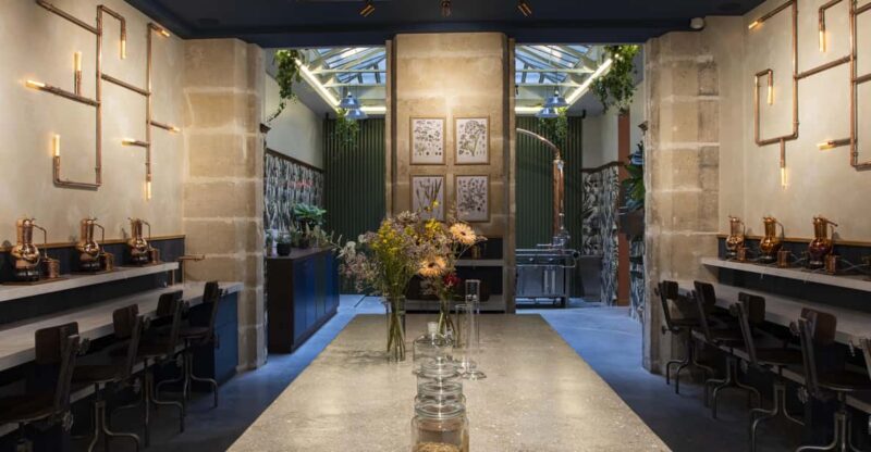Paris Craft Gin Distillery Guided Tour & Tasting in French - Tasting and Cocktail Experience