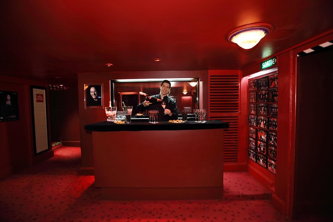 Paris Crazy Horse Meet a Dancer Before the Show Experience - Included Amenities