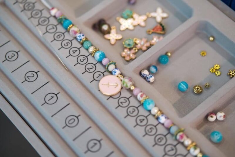 Paris: Custom Souvenir Bracelet Workshop - Personalized Souvenirs