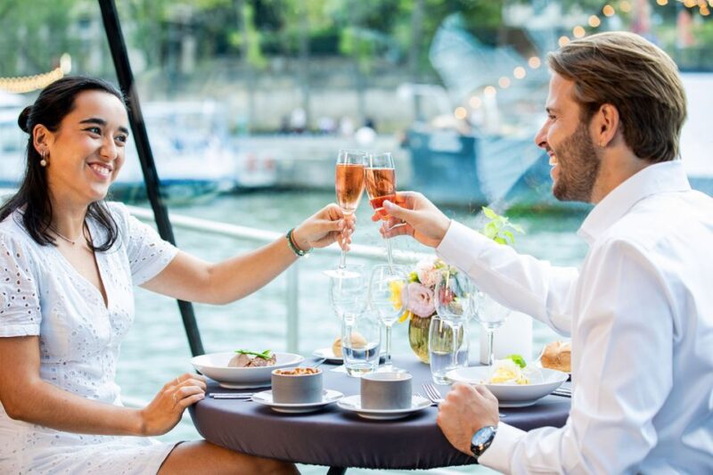 Paris: Dinner Cruise on the Seine River at 6:15 PM - Dietary Accommodations
