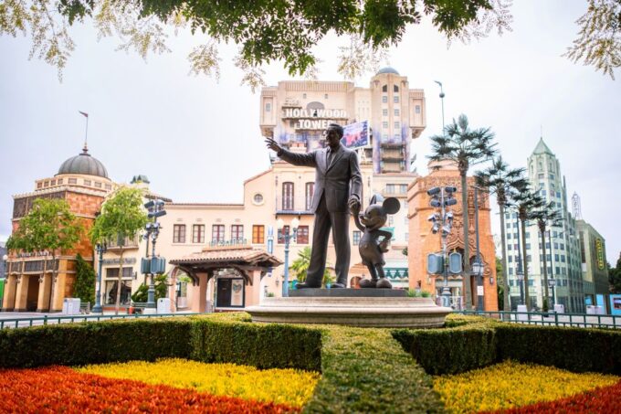 Paris: Disneyland Paris Ticket With Transfer - Packing Recommendations
