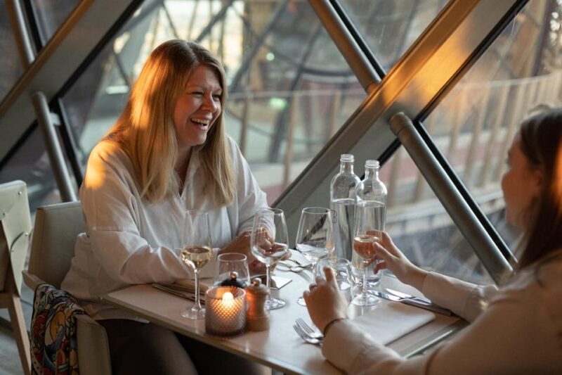 Paris: Early Dinner at Madame Brasserie in the Eiffel Tower - Dining Experience and Menu Options