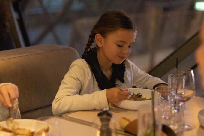 Paris: Early Dinner at Madame Brasserie in the Eiffel Tower - Seating Areas and Scenic Views