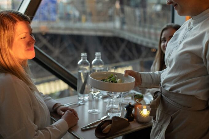 Paris: Eiffel Tower Dining, Gustave Menu at Madame Brasserie - Seasonal Offerings and Sustainability