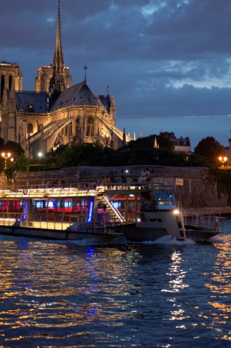 Paris: Eiffel Tower Dinner Cruise With a Moulin Rouge Show - Customer Feedback