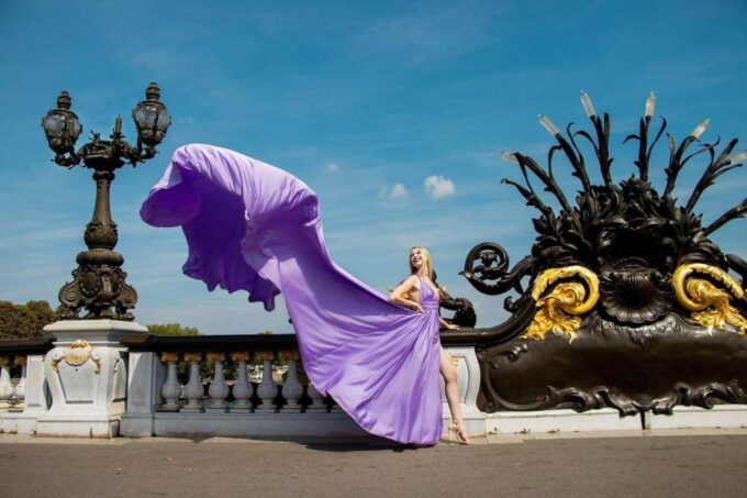 Paris: Eiffel Tower Glamor Photoshoot With Dress Options - Booking Process and Communication