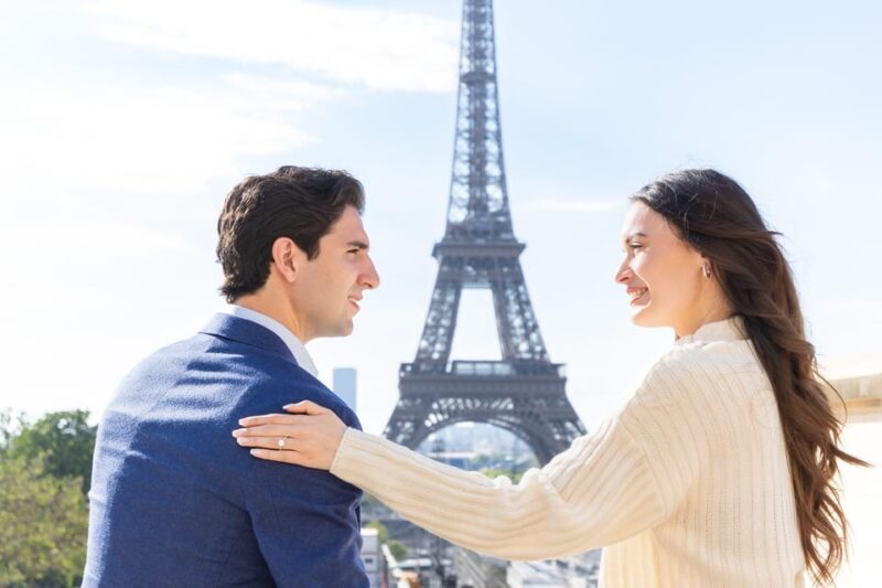 Paris: Eiffel Tower Photoshoot - Family, Couple or Solo - Professional Photography and Editing Services