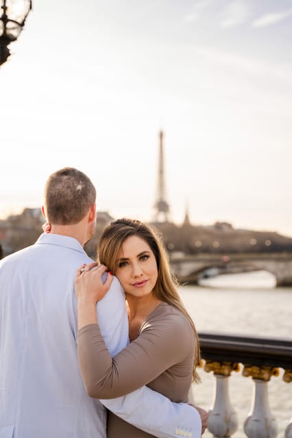 Paris: Eiffel Tower Photoshoot - Family, Couple or Solo - Capturing Unforgettable Moments in the City of Love