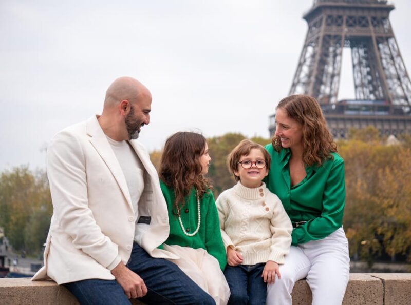 Paris: Eiffel Tower Private Photoshoot Experience - Photography Options