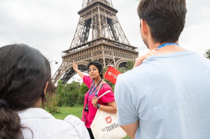 Paris: Eiffel Tower Summit or 2nd Floor Access by Elevator - Tower Accessibility