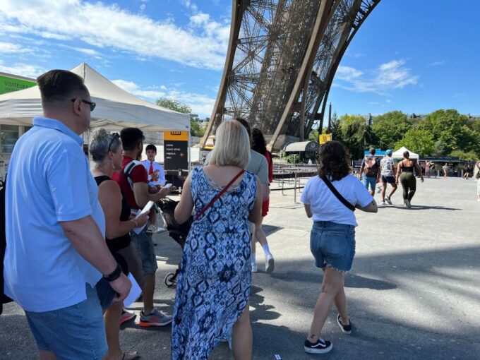 Paris : Eiffel Tower Under & Exterior Walking Tour - Tour Route and Duration