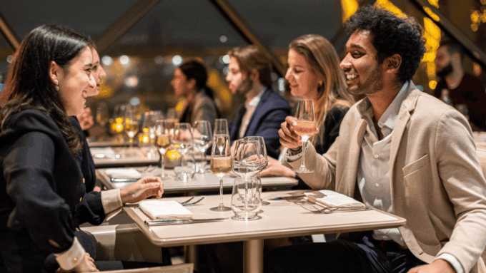 Paris: Elegant Dinner With Drinks in the Eiffel Tower - Dress Code and Important Information