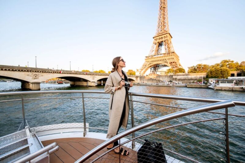 Paris: Evening River Cruise With Music - Itinerary and Meeting Point