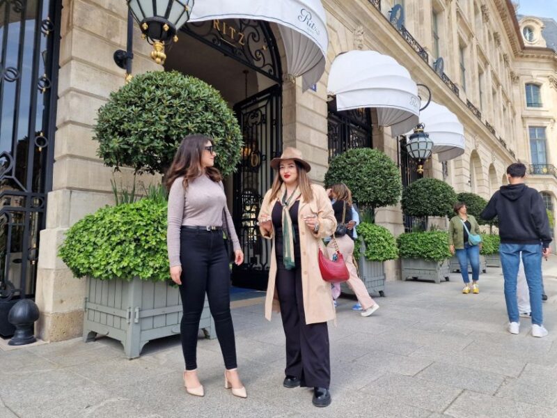 Paris: Fashion Tour Chanel, Sex and the City, Emily in Paris - Fashion History of Paris