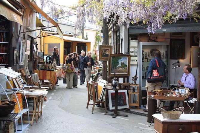 Paris Flea Market Small-Group Guided Tour With Chats and Antiques Dealers - Personalized Small-Group Experience