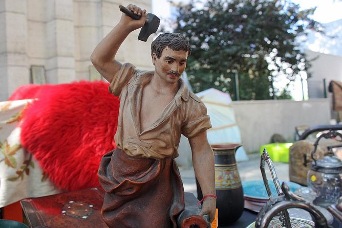 Paris Flea Market Small-Group Guided Tour With Chats and Antiques Dealers - Meeting Point and Directions