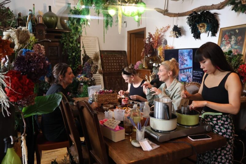 Paris: Floral Scented Candle Making Worskshop - Key Points