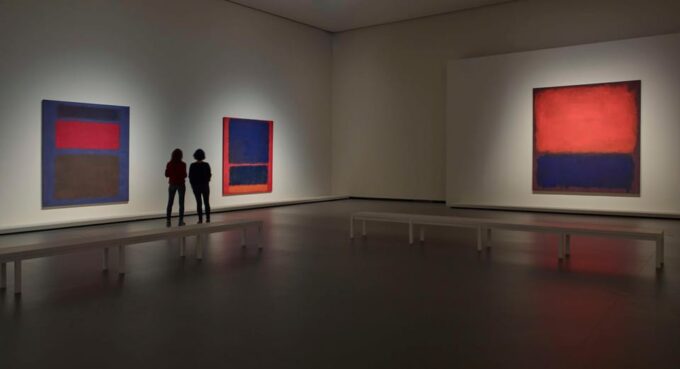 Paris: Fondation Louis Vuitton Premium Access Ticket - Getting to the Fondation