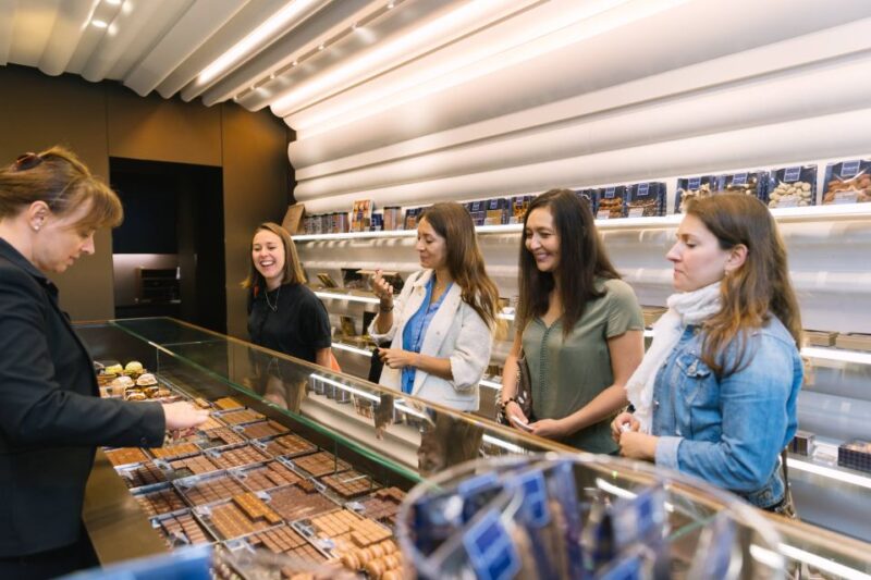 Paris: Food and Wine Tasting Walking Tour in Le Marais - Guided Experience and Accessibility