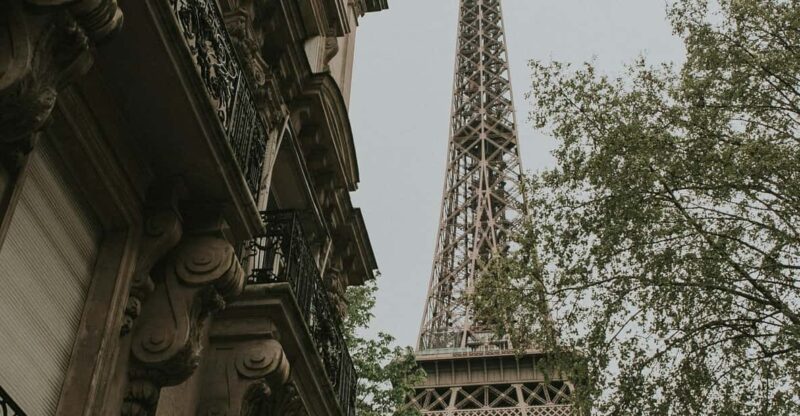 Paris: Free Audioguides in Multiple Languages! - Key Points