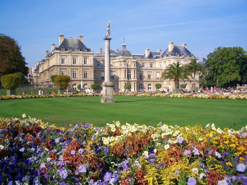 Paris: Free Audioguides in Multiple Languages! - Booking Details